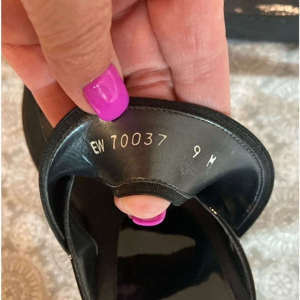 Stuart Weitzman~Black Patent Leather Thong Wedge Sandal~Matte Over Strap~Size 9 - Picture 14 of 16